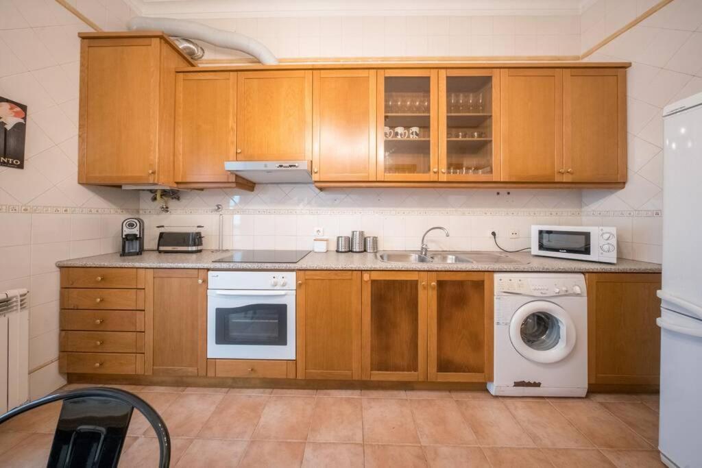 Beautiful Apartment Near The Center Of Lisbon Bagian luar foto